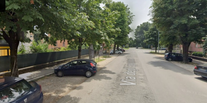 Si schianta contro un’auto, motociclista 43enne privo di coscienza