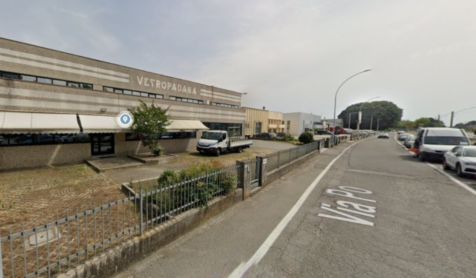 Cade da un’impalcatura alta 7 metri, muore elettricista 36enne