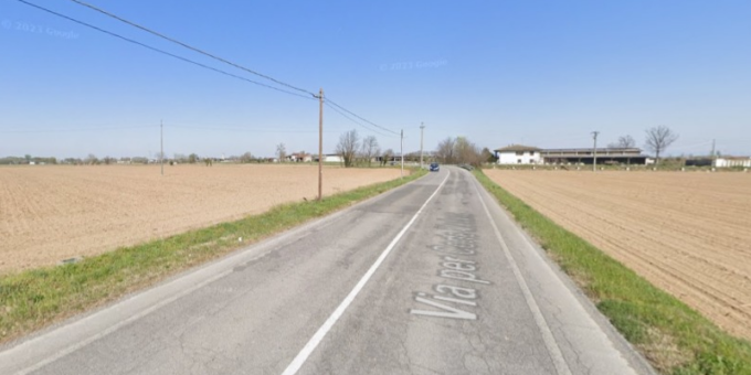 Auto finisce fuori strada, coinvolta nell’incidente una bambina di 2 anni