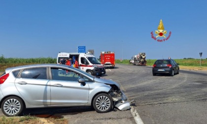 Schianto contro un mezzo pesante, soccorsi attivati per un 82enne