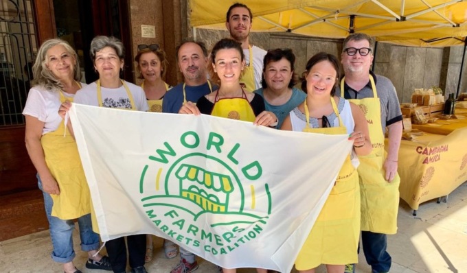 Il mercato di Campagna Amica torna nella sua location storica e festeggia con le “confetture solidali”