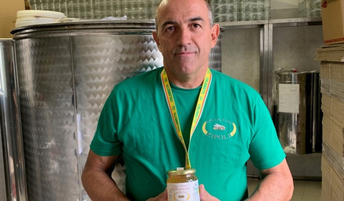 Il cremasco Sergio Zipoli si conferma campione del miele biologico