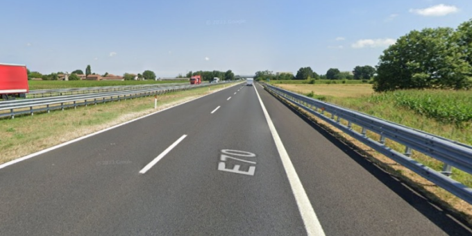 Si ribalta con il camion in autostrada, 57enne trasportato in elisoccorso