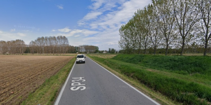 Tenta il sorpasso ma causa un frontale coinvolgendo 4 veicoli, 3 i feriti in ospedale