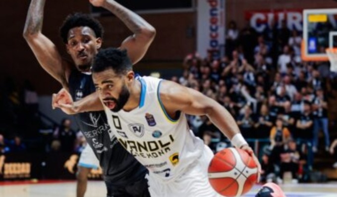 Disco rosso per la Vanoli Cremona vinta dalla Bertram Tortona 80-68