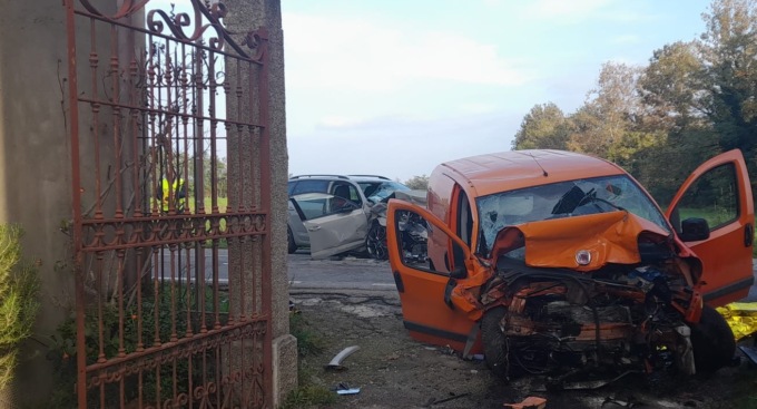 Perde la vita nello scontro frontale, trasportati in elisoccorso due bambini di 7 e 3 anni