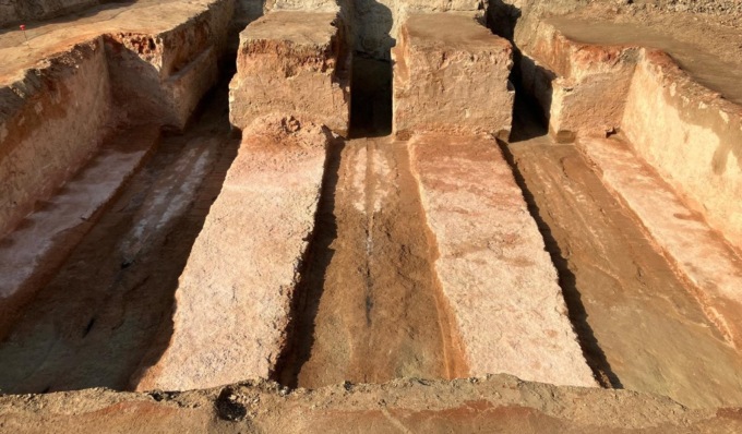Durante i lavori di scavo per il Raddoppio della Piadena-Mantova affiora un’antica fornace di laterizi