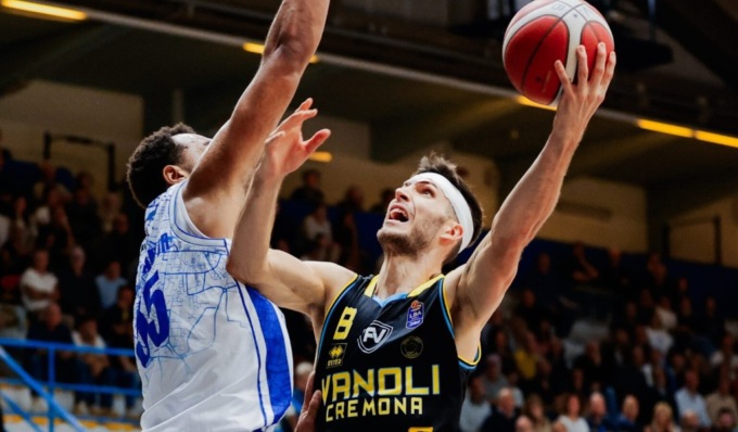 La Vanoli Basket Cremona fermata in casa dall’Unahotels Reggio Emilia 74-77