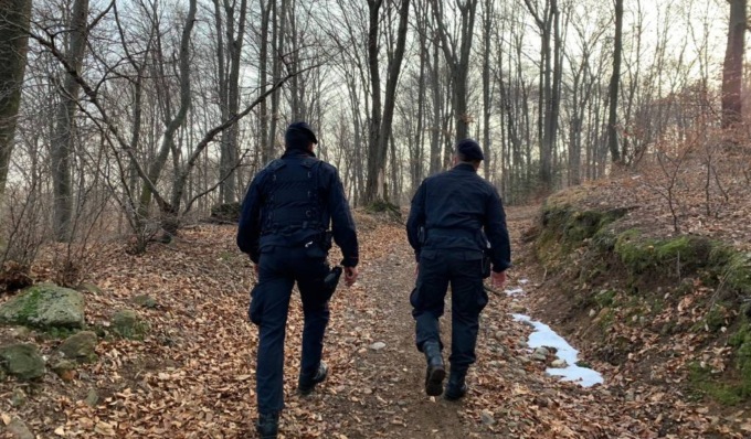 Perdono l’orientamento e si smarriscono nei boschi, padre e figlio 13enne salvati dai Carabinieri