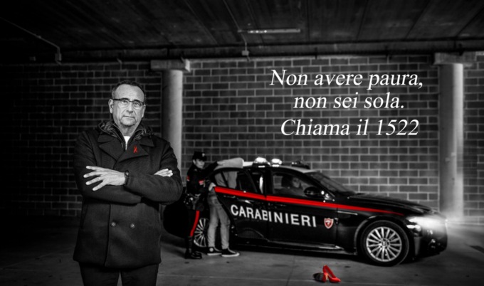 L’arma dei carabinieri contro la violenza sulle donne, lo spot con Carlo Conti: “Non Sei Sola”