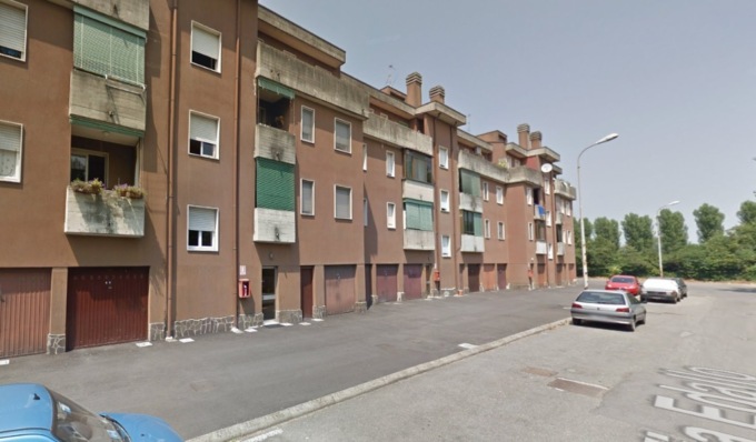 Cede il pavimento in una palazzina Aler, Vigili del Fuoco al lavoro a Crema