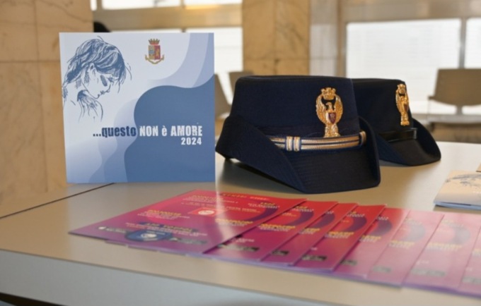 Campagna “Questo non è amore…”: gli incontri degli agenti della Polizia di Stato
