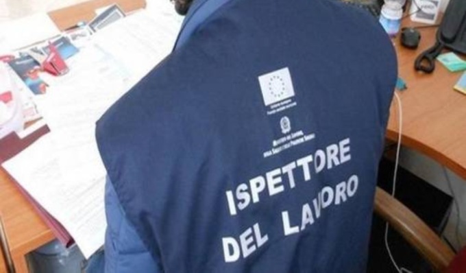Lavoratore minorenne in nero, scatta la maxisanzione e il recupero dei contributi
