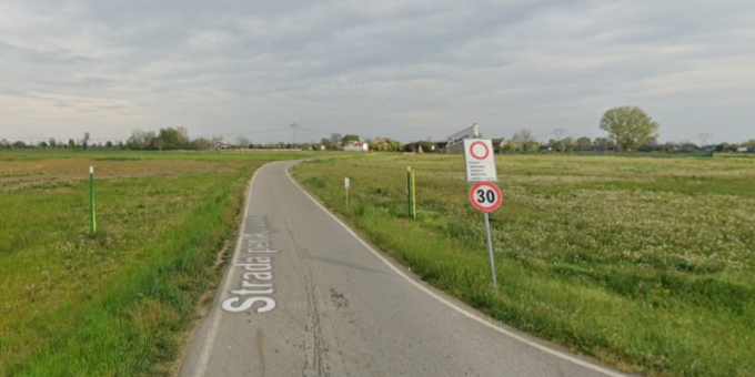 Finisce fuori strada sulla Sp90, 42enne trasportata in ospedale