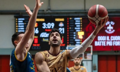 Grande vittoria della Juvi Ferrarini che al PalaRadi supera Vigevano 92-73