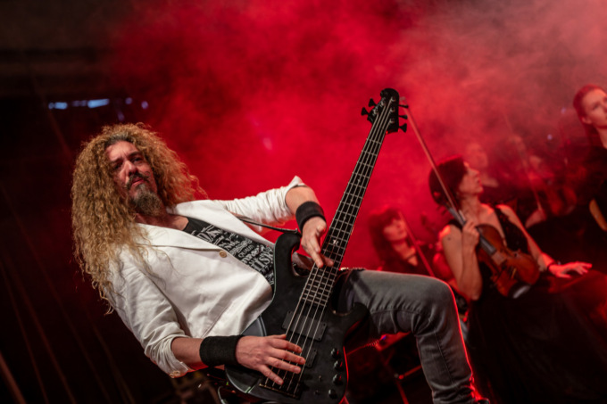“Rock At The Opera”, a Cremona lo spettacolo dedicato ai mostri sacri del rock
