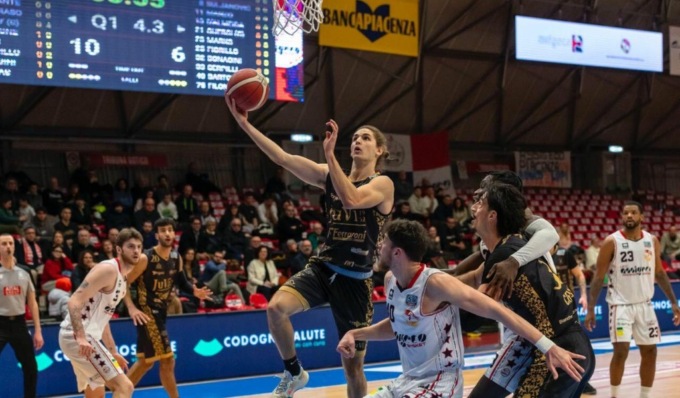 La Juvi Ferraroni si inchina alla Assigeco Piacenza 81-86