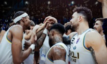 La Vanoli Cremona vince lo scontro salvezza contro Napoli 64-85: Davis trascina i biancoblu