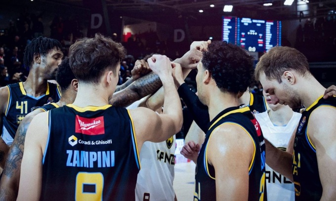 Ancora una sconfitta per la Vanoli Cremona che cede a Sassari 89-93