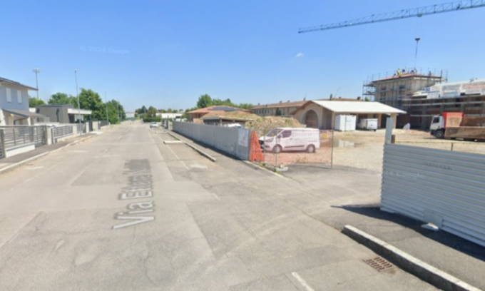 Cade a terra in cantiere e si rompe il piede sinistro, 53enne in ospedale