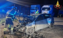 Schianto frontale tra auto e furgone: muore 62enne, grave 37enne