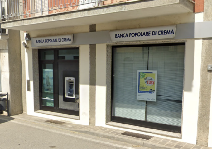 Ladri fanno esplodere il bancomat di Credera Rubbiano, ma la cassaforte non si apre