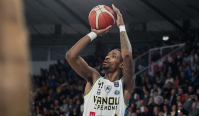 La Vanoli Cremona cede nel finale, Brescia si impone 99-87