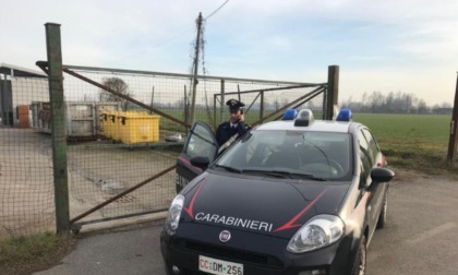 Furto all’isola ecologica di Agnadello: 54enne trovato con zaini, piatti ed elettrodomestici