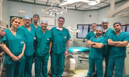 Chirurgia vascolare d’avanguardia: protesi "su misura" salvano due pazienti all’Ospedale di Crema