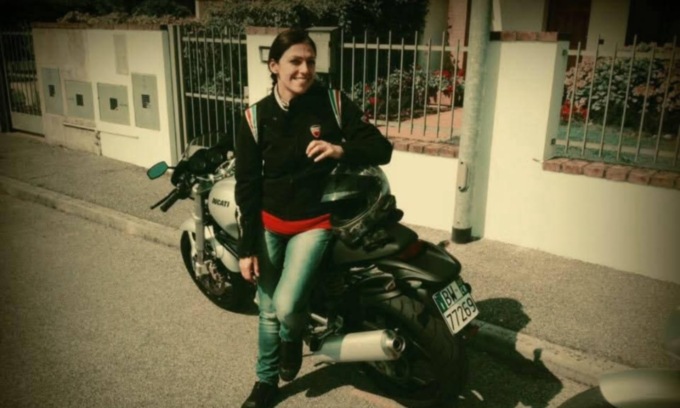 L’ultimo saluto a Sonia Bonoli: famigliari e amici uniti in un solo abbraccio, il ricordo dell’ASST