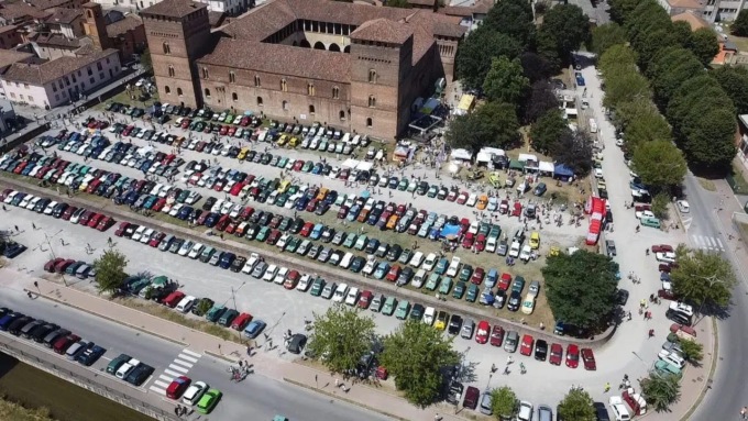 Panda a Pandino: il raduno da record torna a celebrare la Fiat Panda
