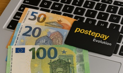 Vogliono vendere una moto online, ma cadono nella trappola: truffa da 2.700 euro