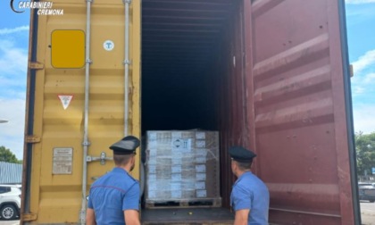 Rubano un camion carico di profumi per 4 milioni di euro... ma finiscono in manette