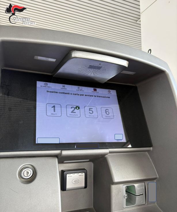 FOTO COLONNINA SELF SERVICE