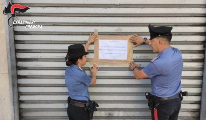 Ritrovo di pregiudicati, schiamazzi e risse: chiuso locale a Cremona