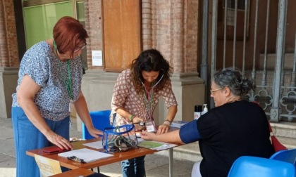 Successo per l’iniziativa “Che caldo che fa”: cittadini in piazza per prevenzione e salute