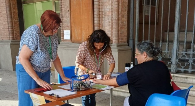 Successo per l’iniziativa “Che caldo che fa”: cittadini in piazza per prevenzione e salute
