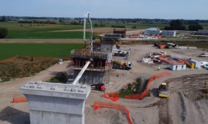 Raddoppio ferroviario Piadena-Mantova, il cantiere accelera: oltre 300 operai al lavoro