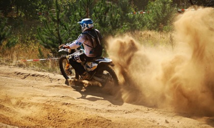 Cade sulla pista da moto cross: grave 15enne, in ospedale in elisoccorso