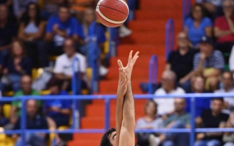 La Valtur Brindisi travolge la Juvi Ferraroni 85-60