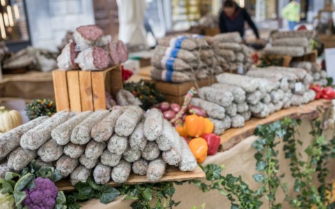 Torna la Festa del Salame: Cremona celebra il re dei salumi con degustazioni, showcooking e iniziative per tutti