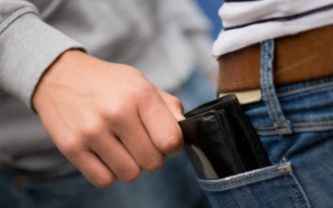 Rapina un uomo a Offanengo e gli ruba il portafogli, 29enne condannato