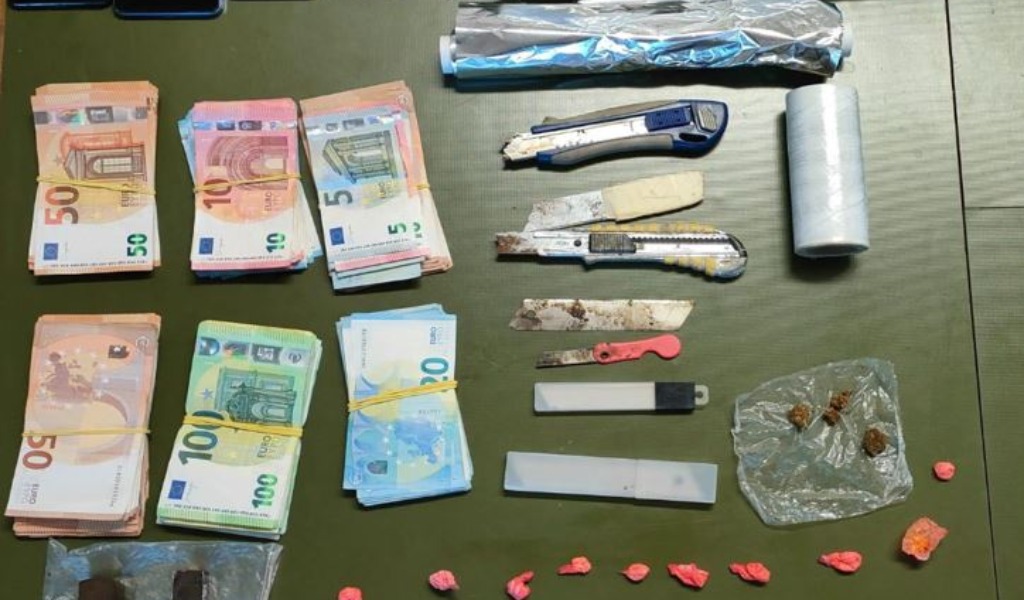 Trovato con droga e oltre 10mila euro in contanti: 30enne arrestato per spaccio