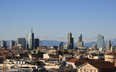 Milano e i suoi rooftop: panorami e cocktail con vista