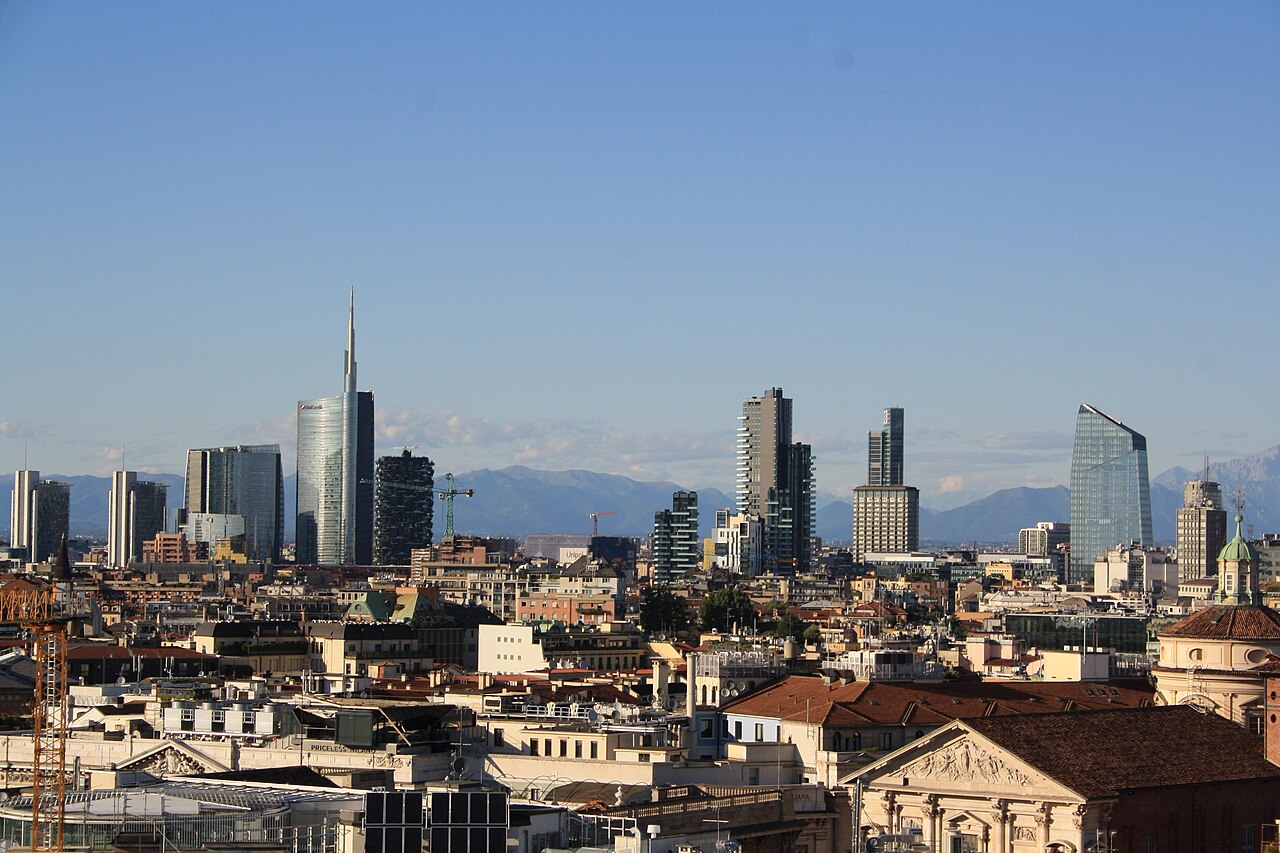 Milano e i suoi rooftop: panorami e cocktail con vista