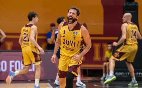 La Juvi Ferraroni batte Forlì 78-70 nel primo match di A2