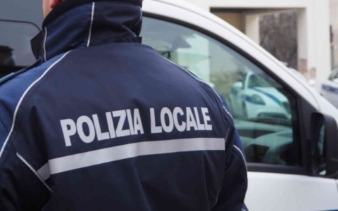 Trovata con un etto di hashish, 18enne arrestata a Cremona per spaccio