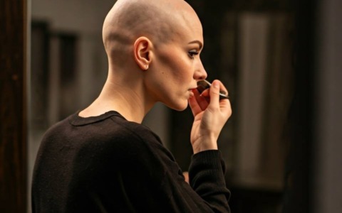 A Crema laboratorio di bellezza gratuito per donne in terapia oncologica