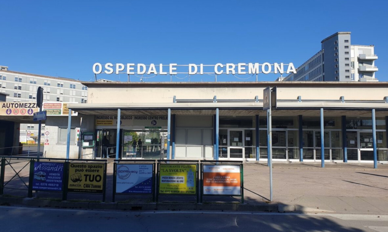 Flash mob per Gaza davanti agli ospedali di Cremona e Crema, coinvolti 100 nosocomi italiani