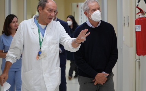 Lombardia, influenza in anticipo. Appello di Bertolaso: “No allarmismi, ma vaccinarsi in fretta”